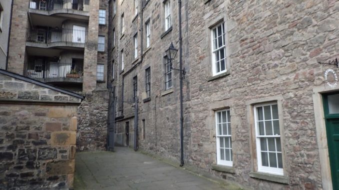 Apartment in Tweeddale Court