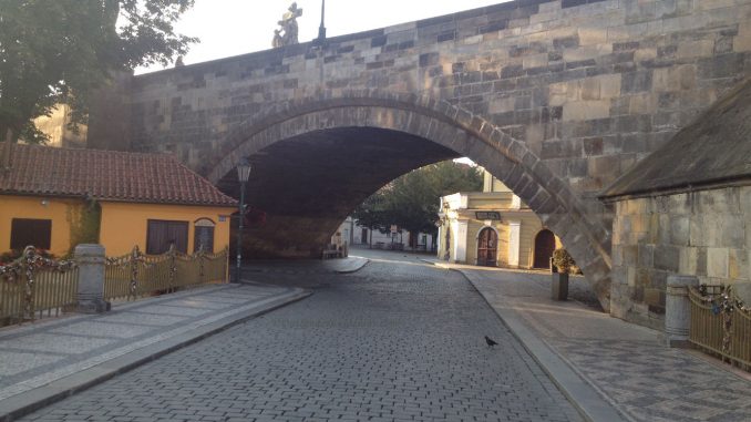 Na Kampe under Charles Bridge