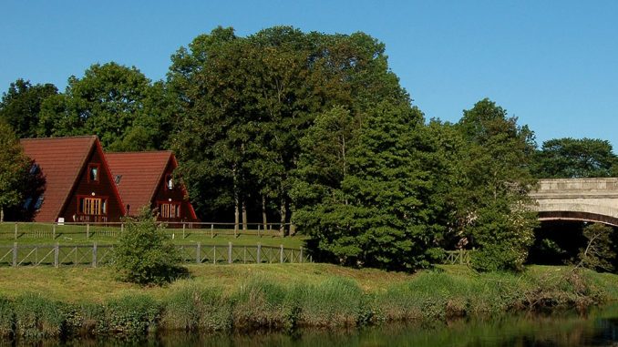 River Edge Lodges